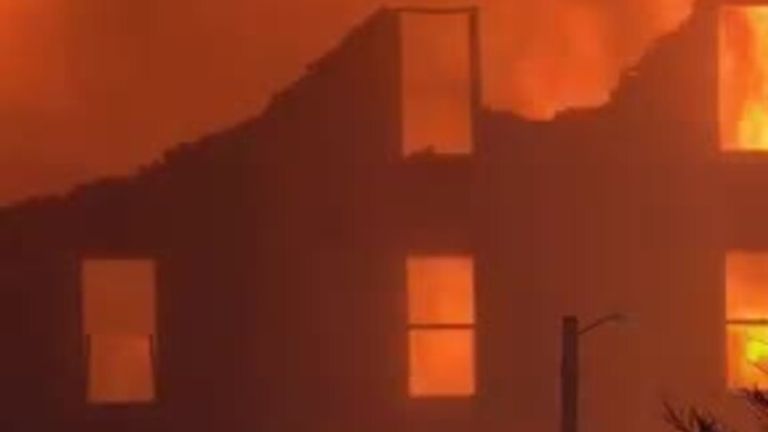 A huge fire broke out at an abandoned warehouse in St Louis, Missouri.
