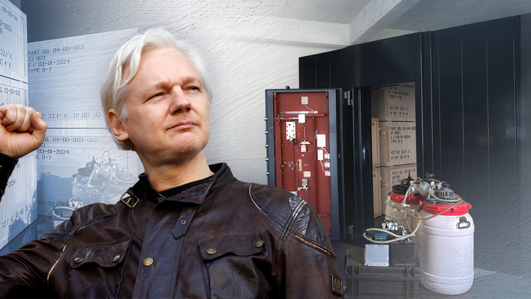 Des œuvres d'art célèbres seront détruites à l'acide dans un coffre-fort si Julian Assange meurt en prison, a déclaré l'artiste Andrei Molodkin.  Photos : AP/Le studio de fonderie