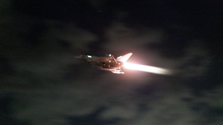 Middle East airstrikes latest: US and UK launch new strikes in Yemen - with 36 Houthi targets struck - Vimarsana News