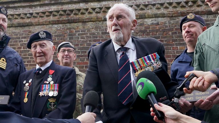 (L-R) D-Day veterans Stan Ford and John Roberts. Pic: PA
