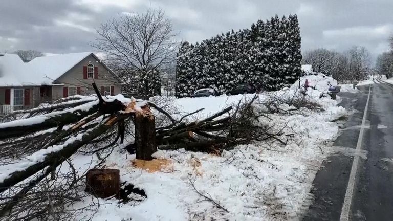 Соединенные Штаты пострадали от зимнего шторма, который вызвал отключения электроэнергии
