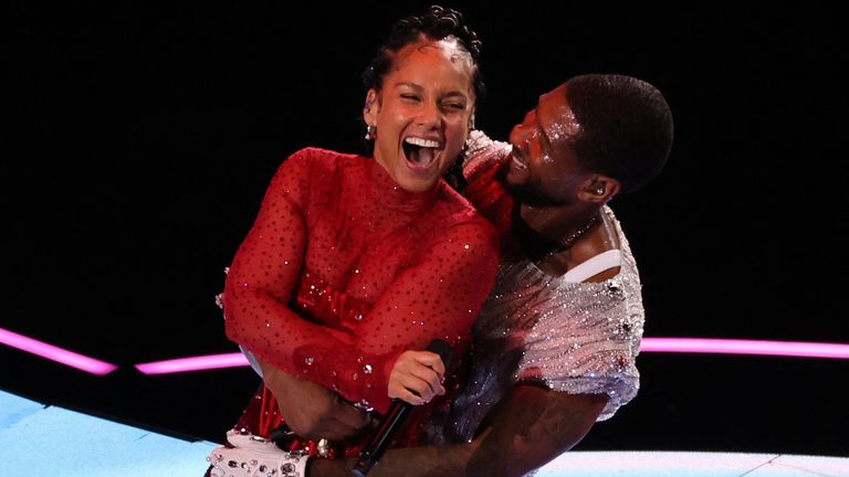 Usher and Alicia Keys during the halftime show.  Photo: Reuters