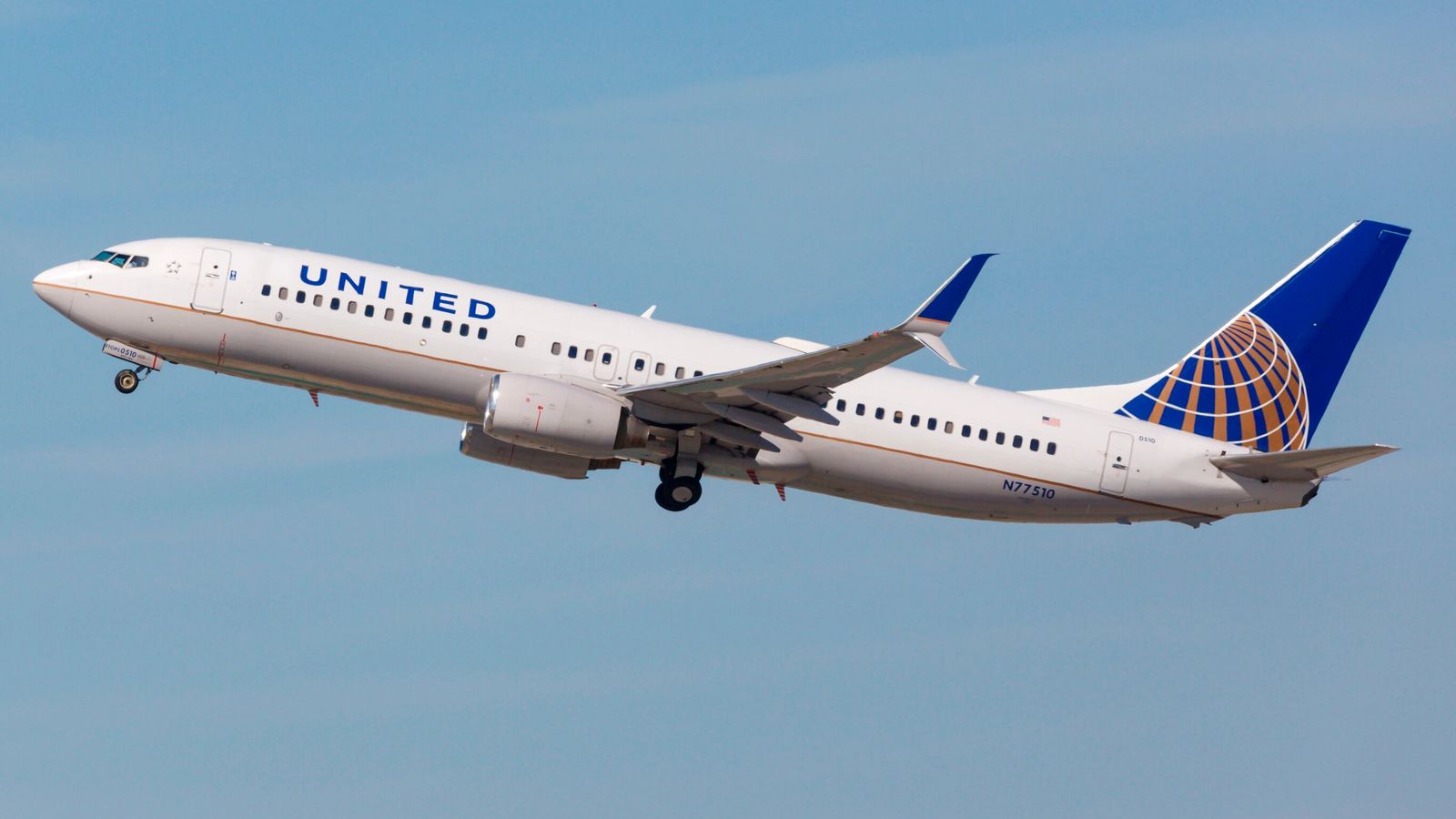 Полетът на United Airlines от Сан Франциско до Орегон липсва при кацане на панела на самолета Boeing