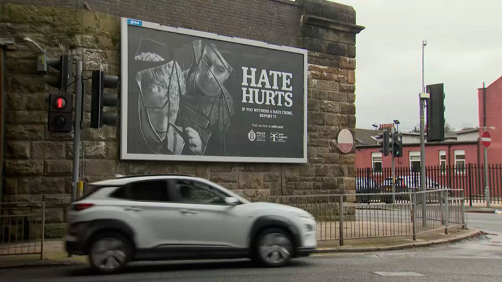 Законът за престъпленията от омраза и обществения ред Шотландия влезе