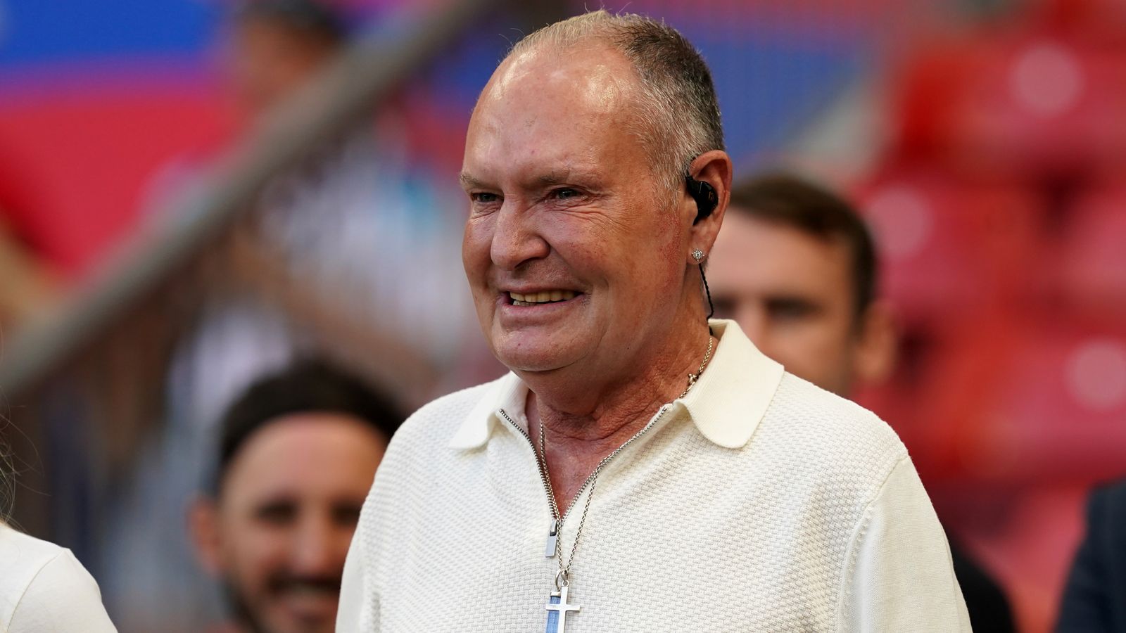 Paul Gascoigne says he is a 'sad drunk' living in his agent's spare room