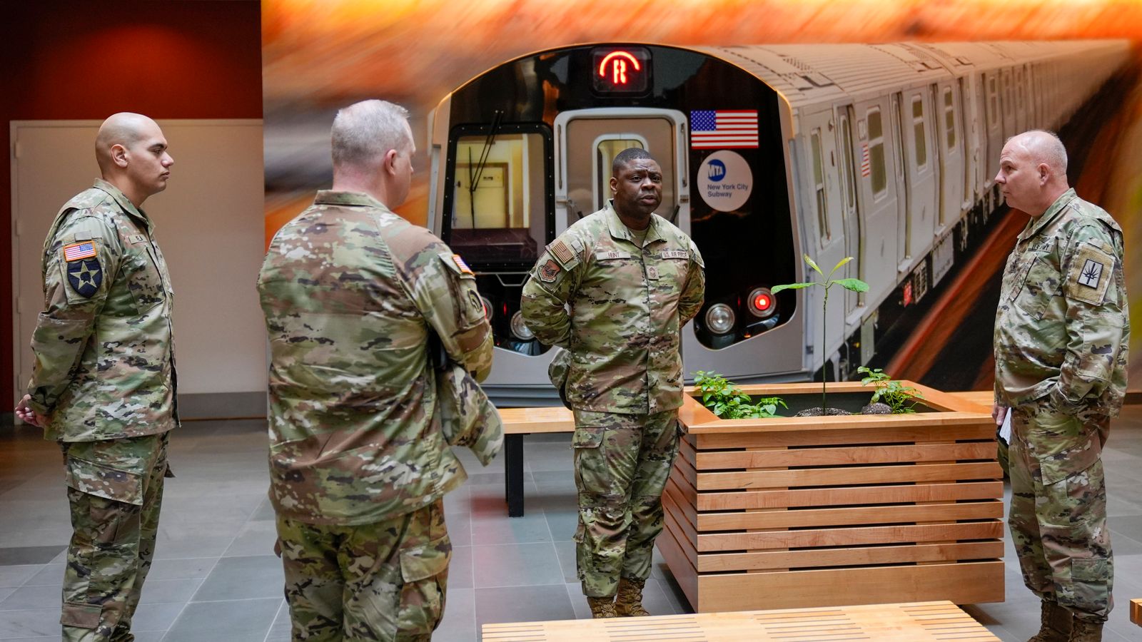 New York governor to send National Guard to subway in controversial ...