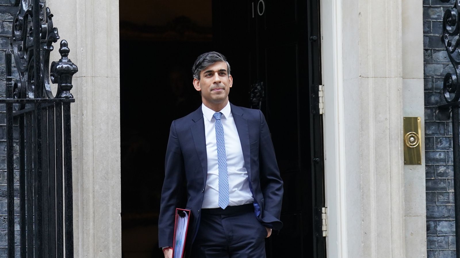 Rishi Sunak urged to sack minister who said they were 'worried there might be peace in the Middle East'