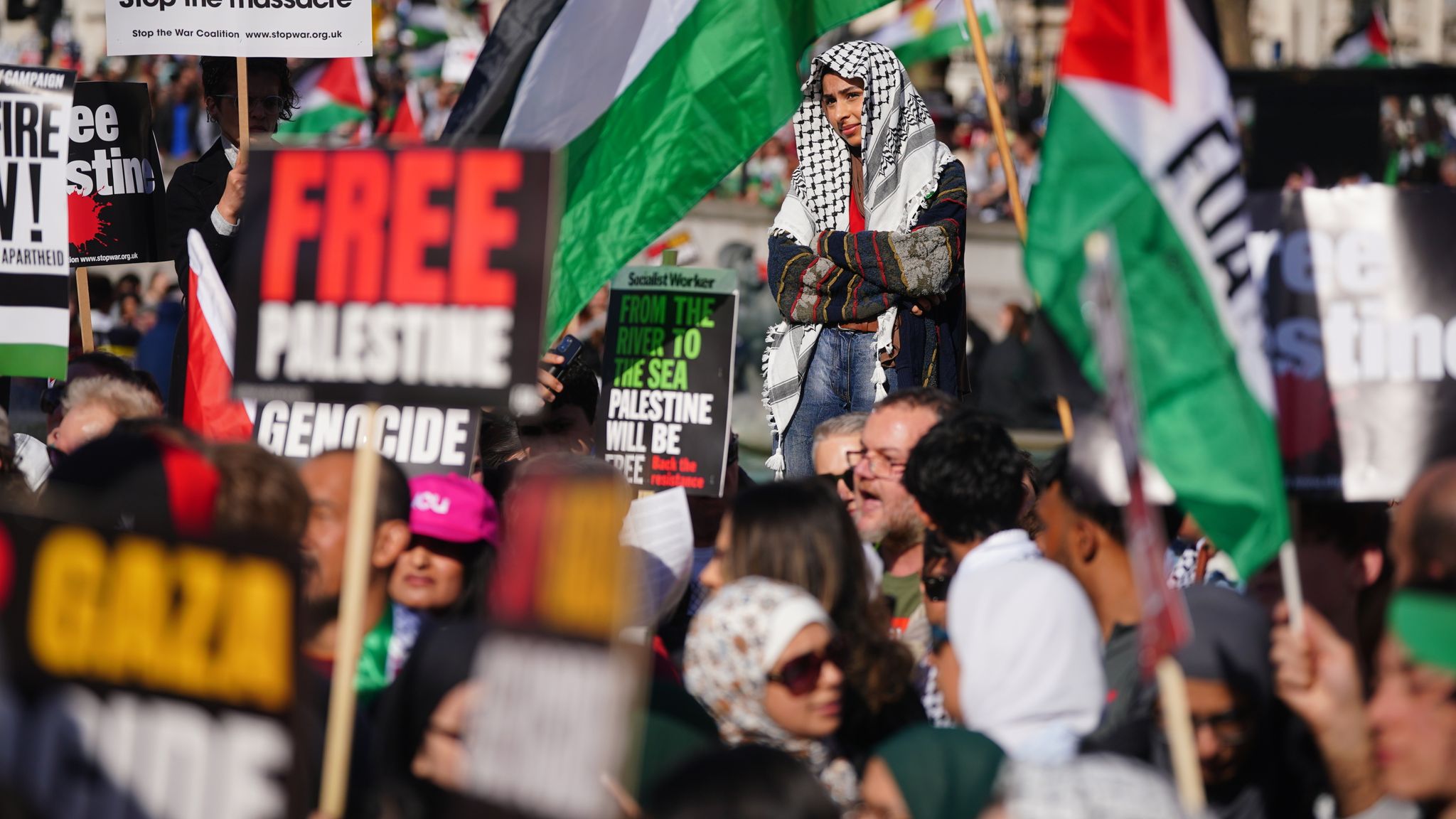 Rival Gaza protests in London seethed with mutual animosity - providing ...