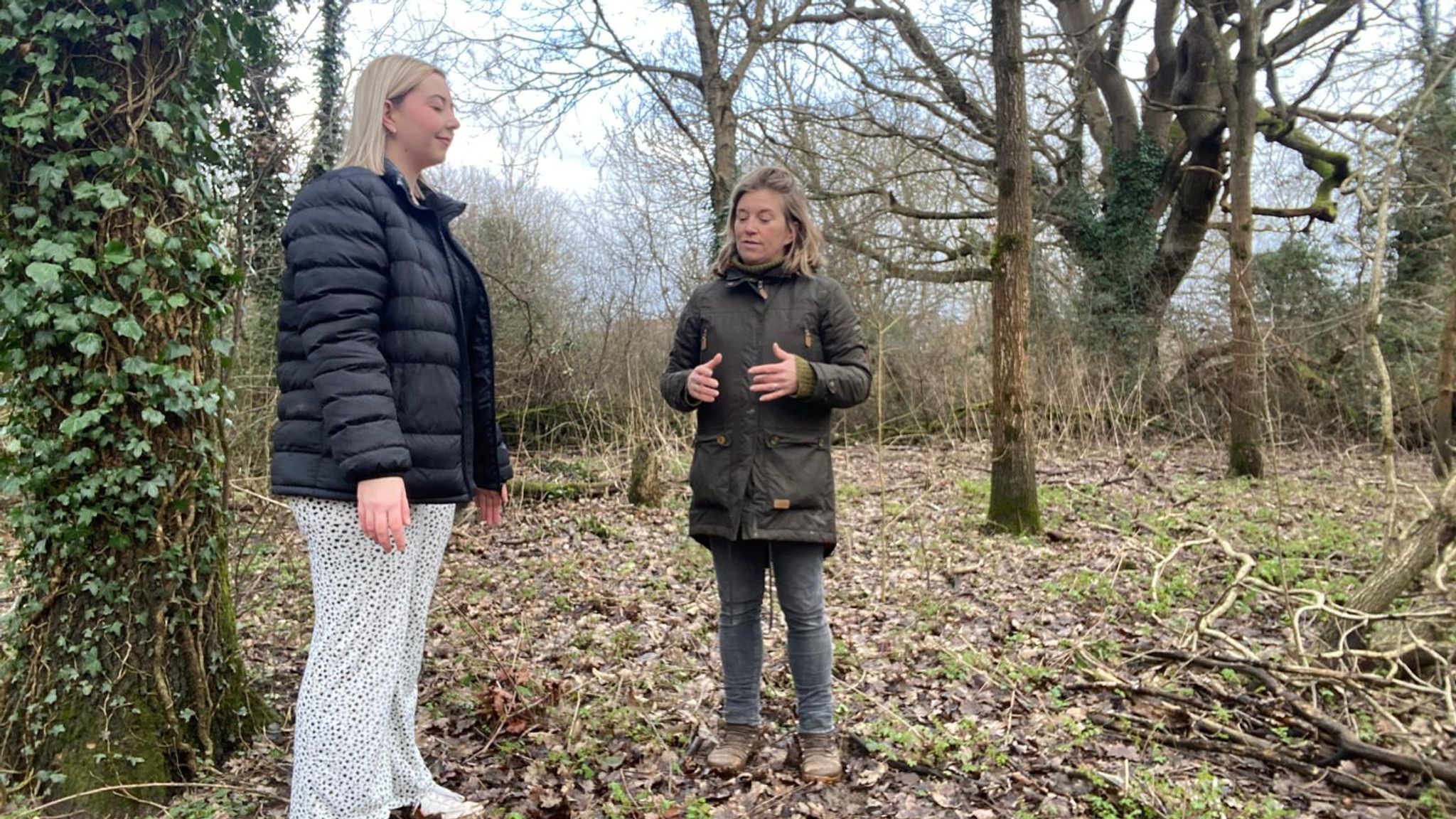 '£2,000 landed in my account' - The people who say they're manifesting ...