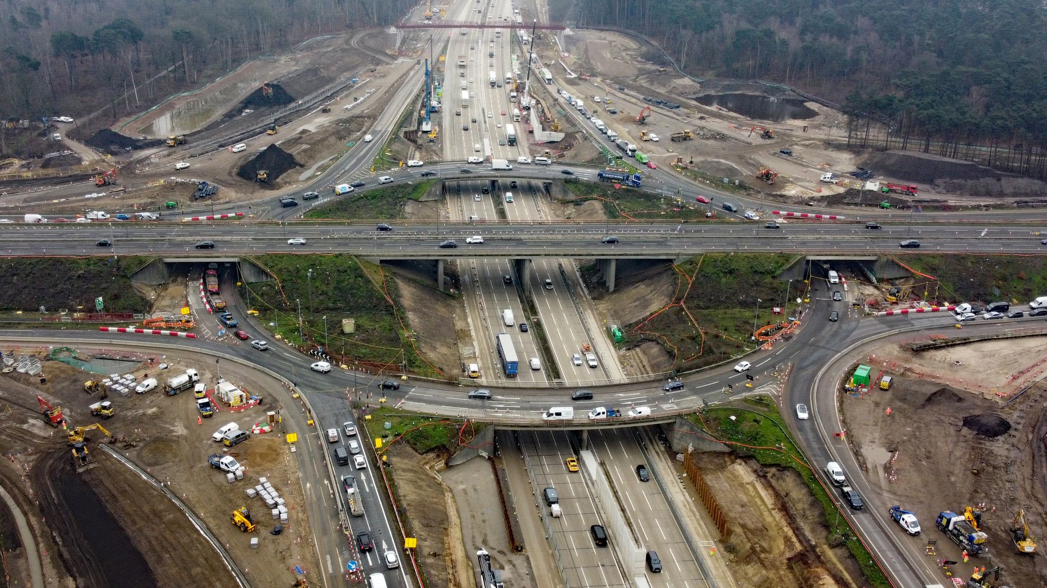 M25 closure Motorway to shut between junctions 10 and 11 in