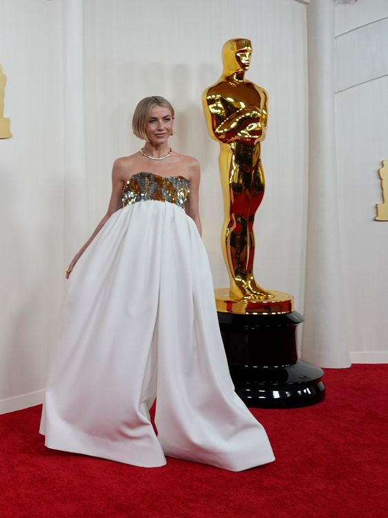 America Ferrera stuns in sparkly Barbie pink, Rita Moreno waves in  statement black on Oscars carpet
