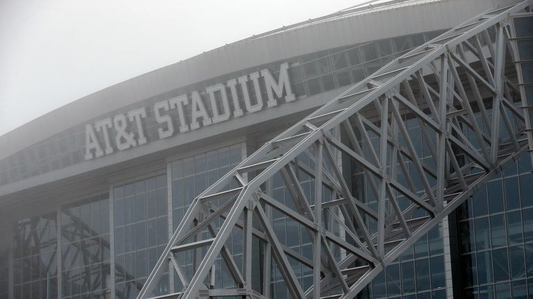 AT&T Stadium is shown in the fog before an NFL football game between the Green Bay Packers and Dallas Cowboys, Sunday, Jan. 15, 2017, in Arlington, Texas. (AP Photo/Tony Gutierrez)