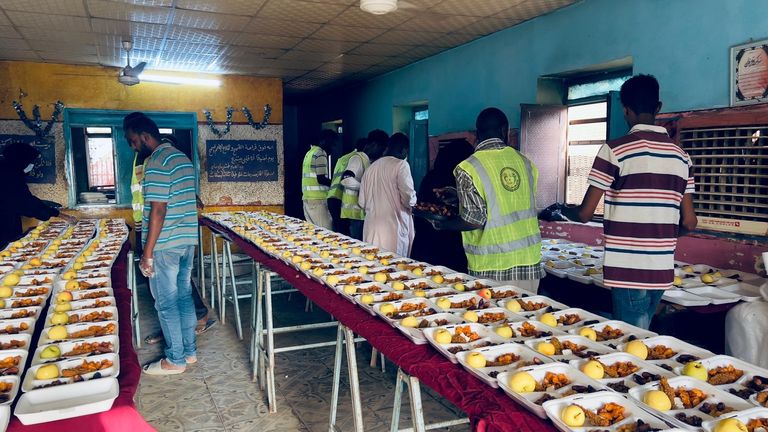 Ramadan meals in Atbara, River Nile State, for people in living in shelters organised under extreme security restrictions