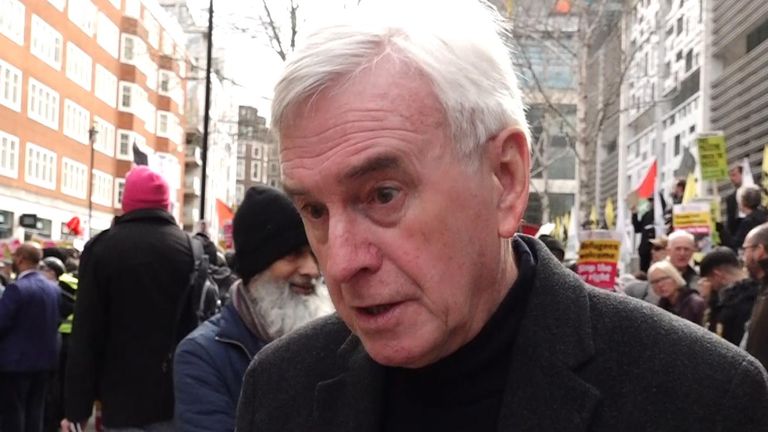 John McDonnell says that Diane Abbott has been treated &#39;unfairly&#39; by the Labour Party