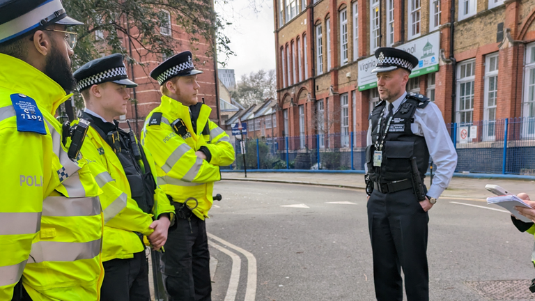 Detective Chief Superintendent James Conway briefing officers. Pic: Met Police