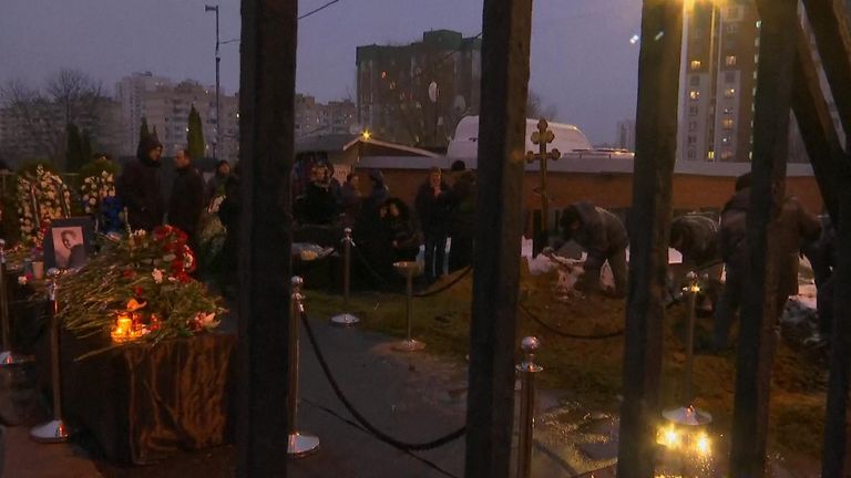 Navalny&#39;s coffin buried in Moscow cemetery