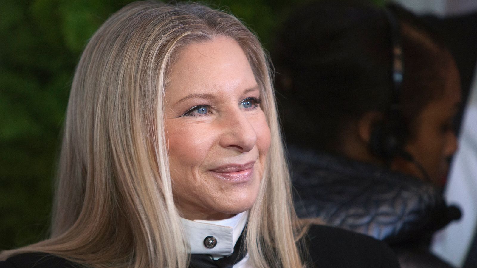 Barbra Streisand explains comment asking Melissa McCarthy about weight loss drug