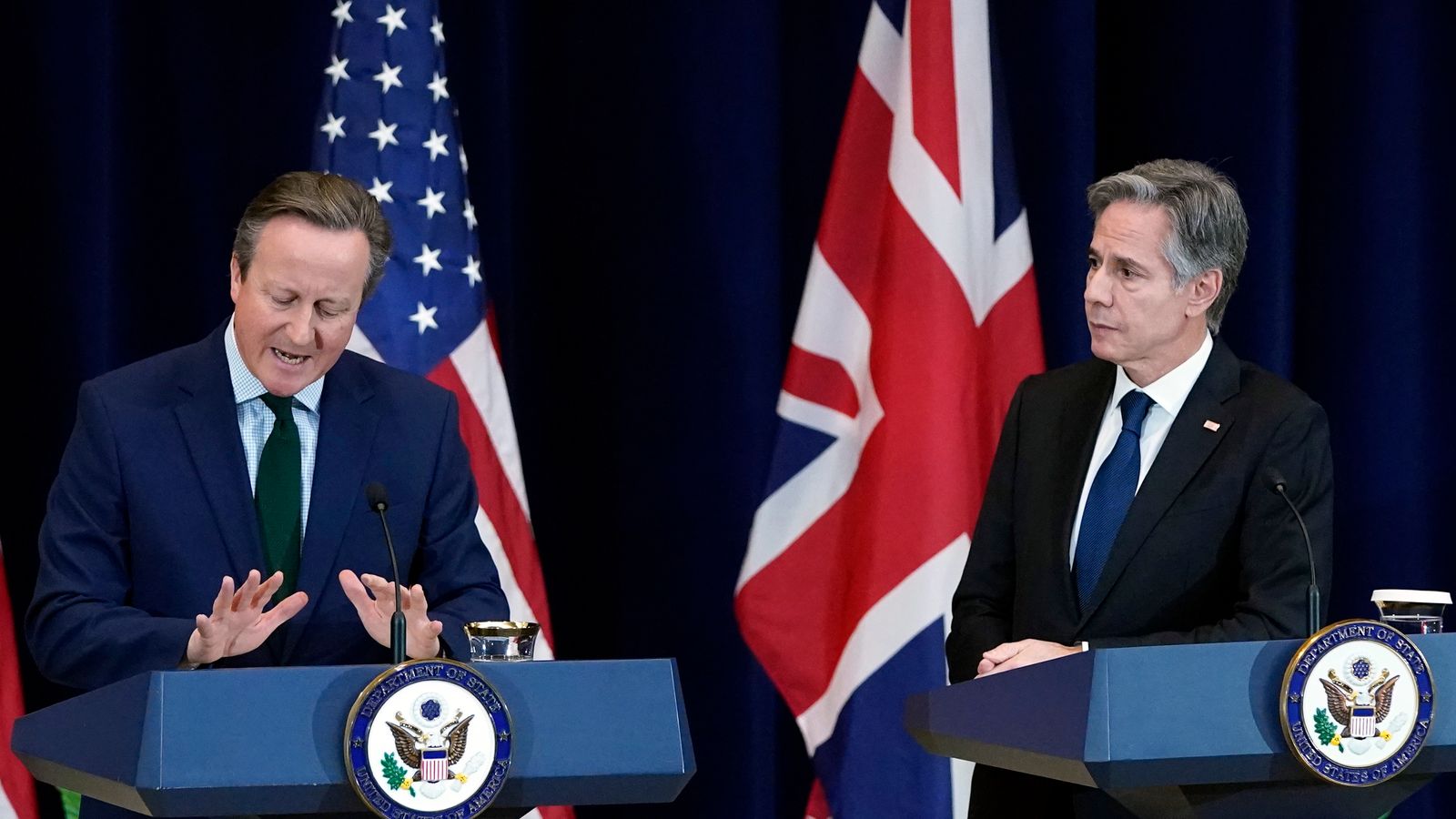 La position du Royaume-Uni sur les ventes d'armes à Israël reste « inchangée », déclare Lord Cameron  Actualités politiques