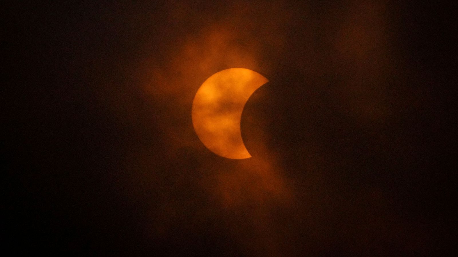 Total solar eclipse plunges parts of Mexico, US and Canada into