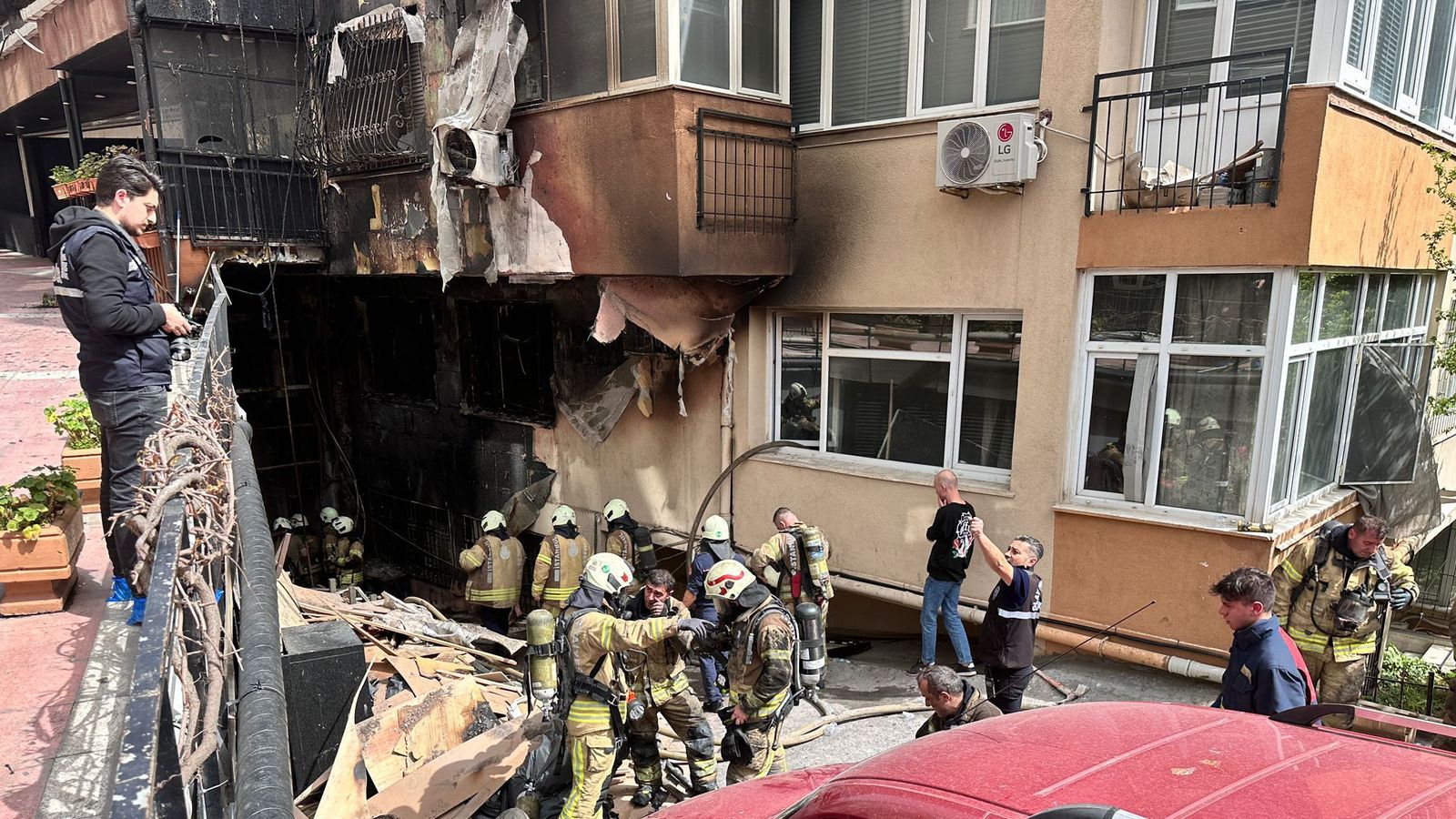 29 killed in fire at Istanbul nightclub during renovation work