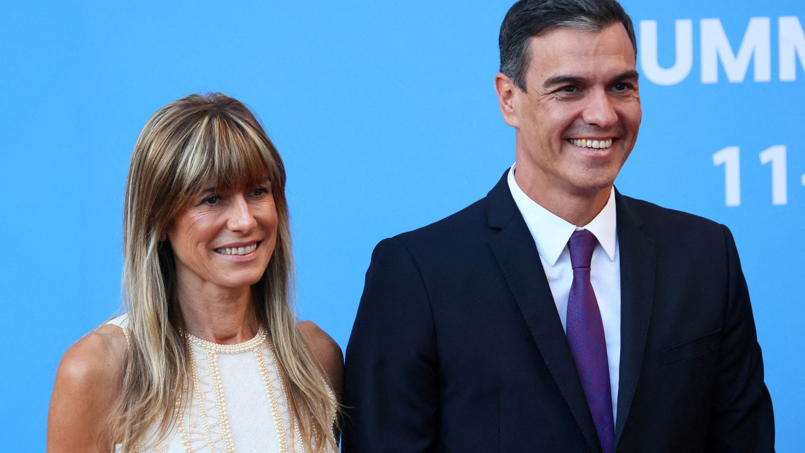 Педро Санчес решава да остане като министър-председател на Испания въпреки обвиненията за корупция срещу съпругата
