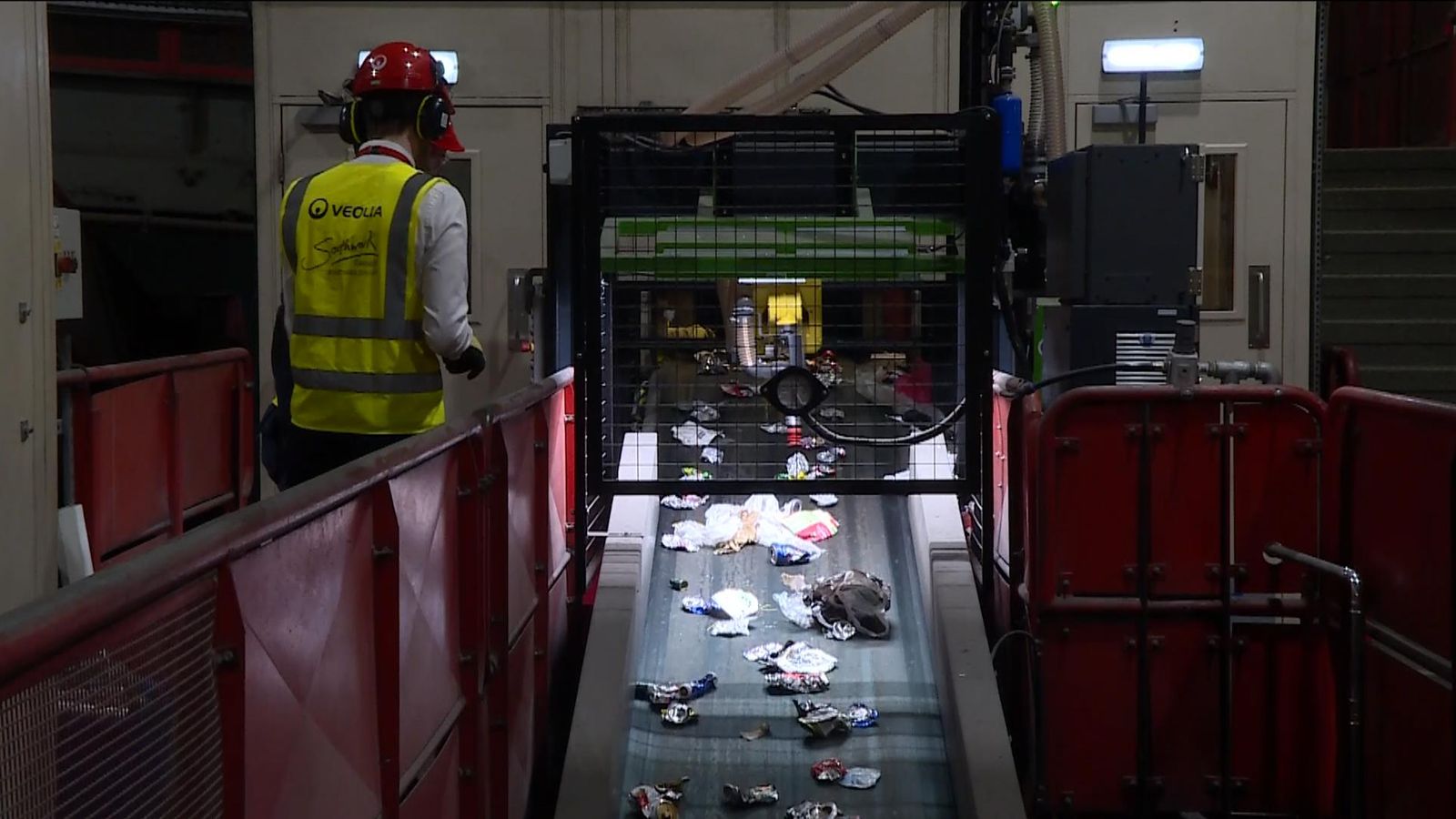 Greenpeace calls on government to reduce plastic production by 75% by ...