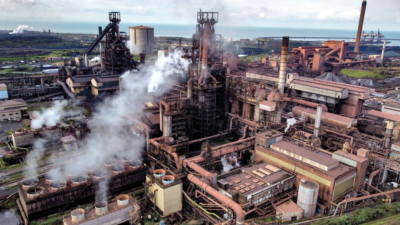 Port Talbot steelworkers to hold  'all-out indefinite strike'