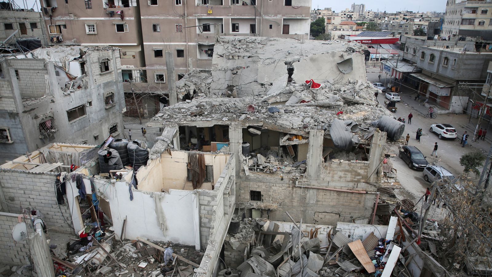 Israel-Gaza latest: 'Extraordinarily generous' deal on table for Hamas ...