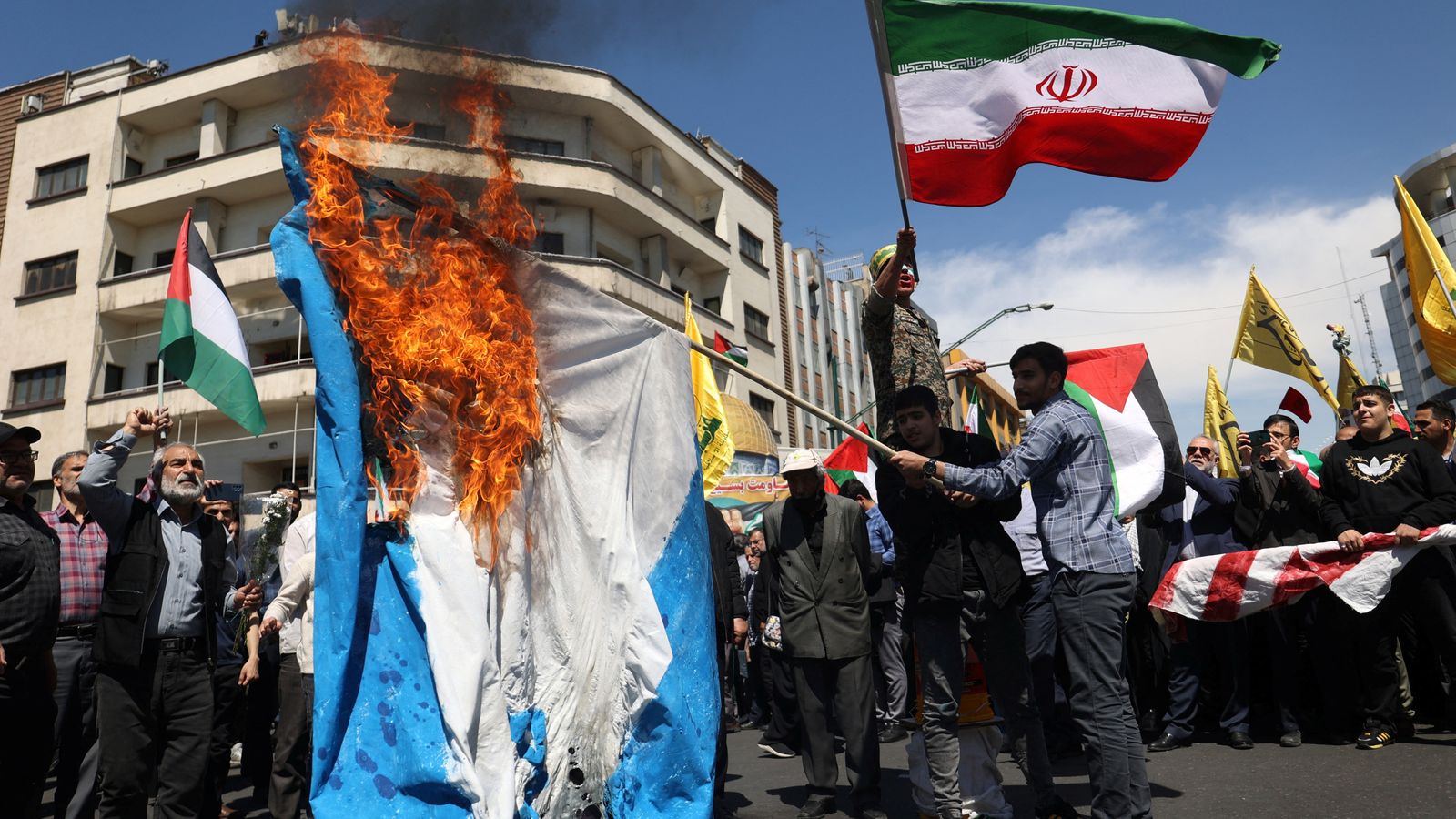 Техеран обвини Израел за удара, въпреки че израелската армия отказа