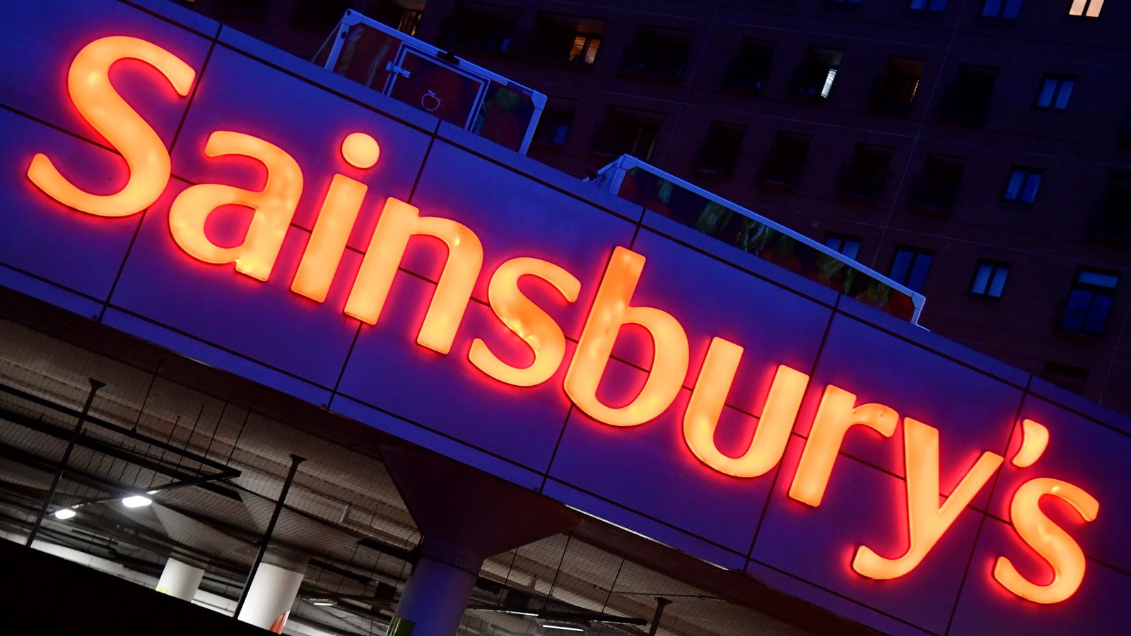 Sainsbury's sells banking arm to NatWest