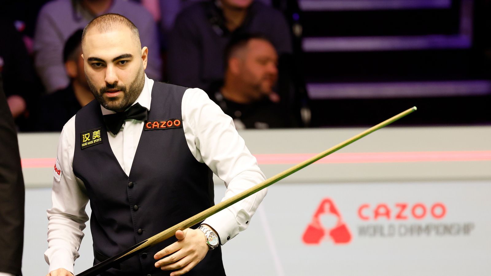 Iconic snooker venue the Crucible branded 'smelly' by star Hossein Vafaei