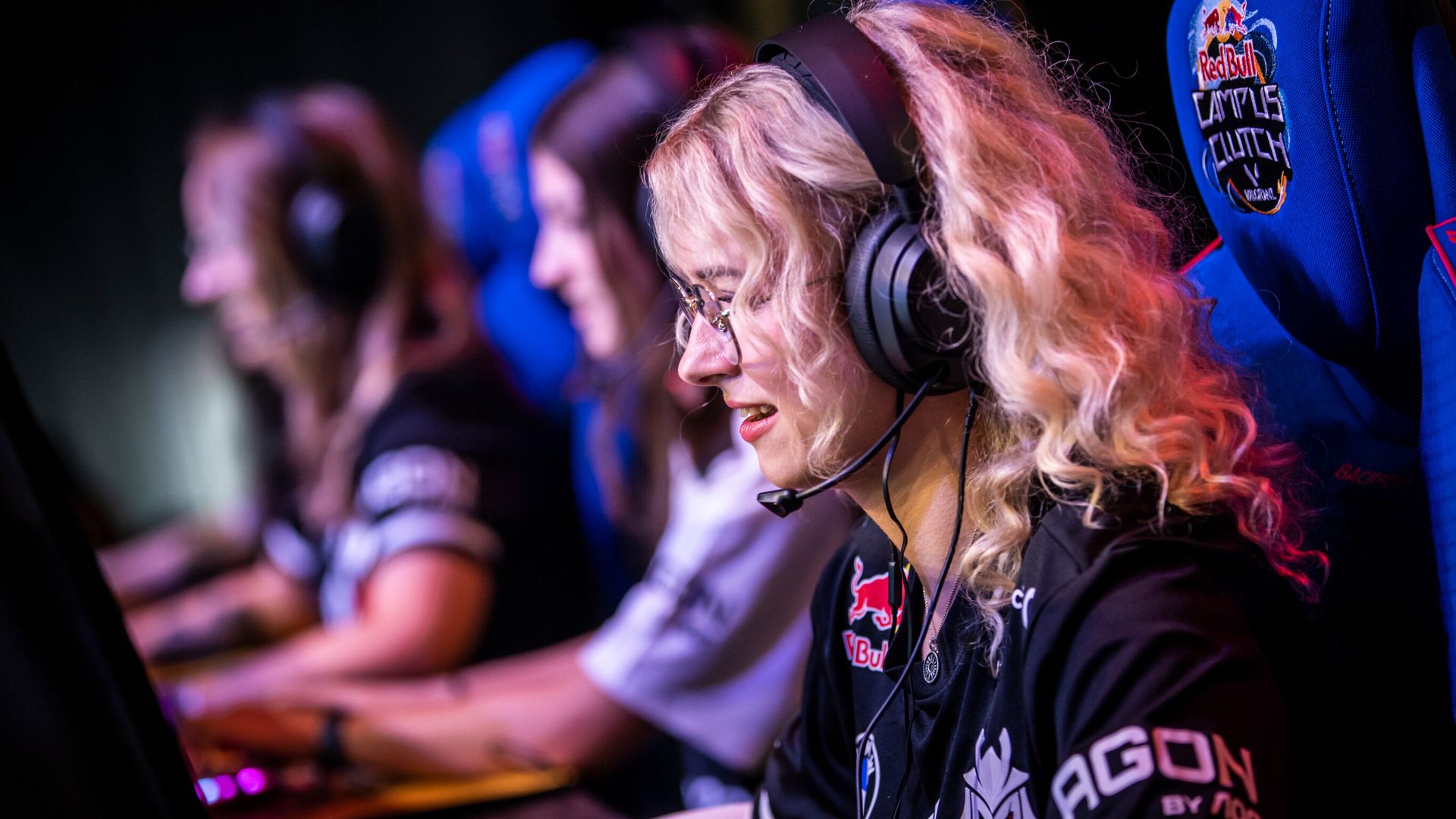 The female gamers competing for thousands of pounds at first event of its kind in UK