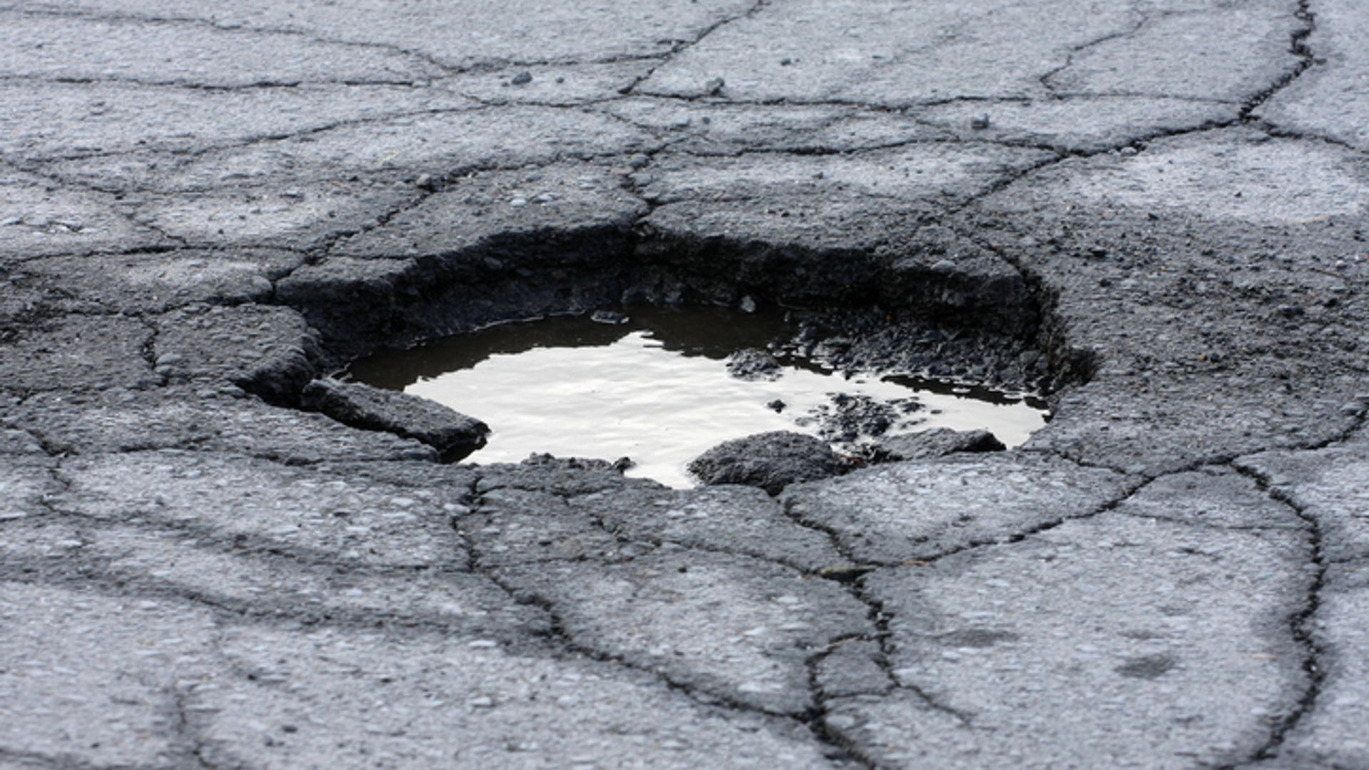 Labour pledges to fix one million potholes a year if elected
