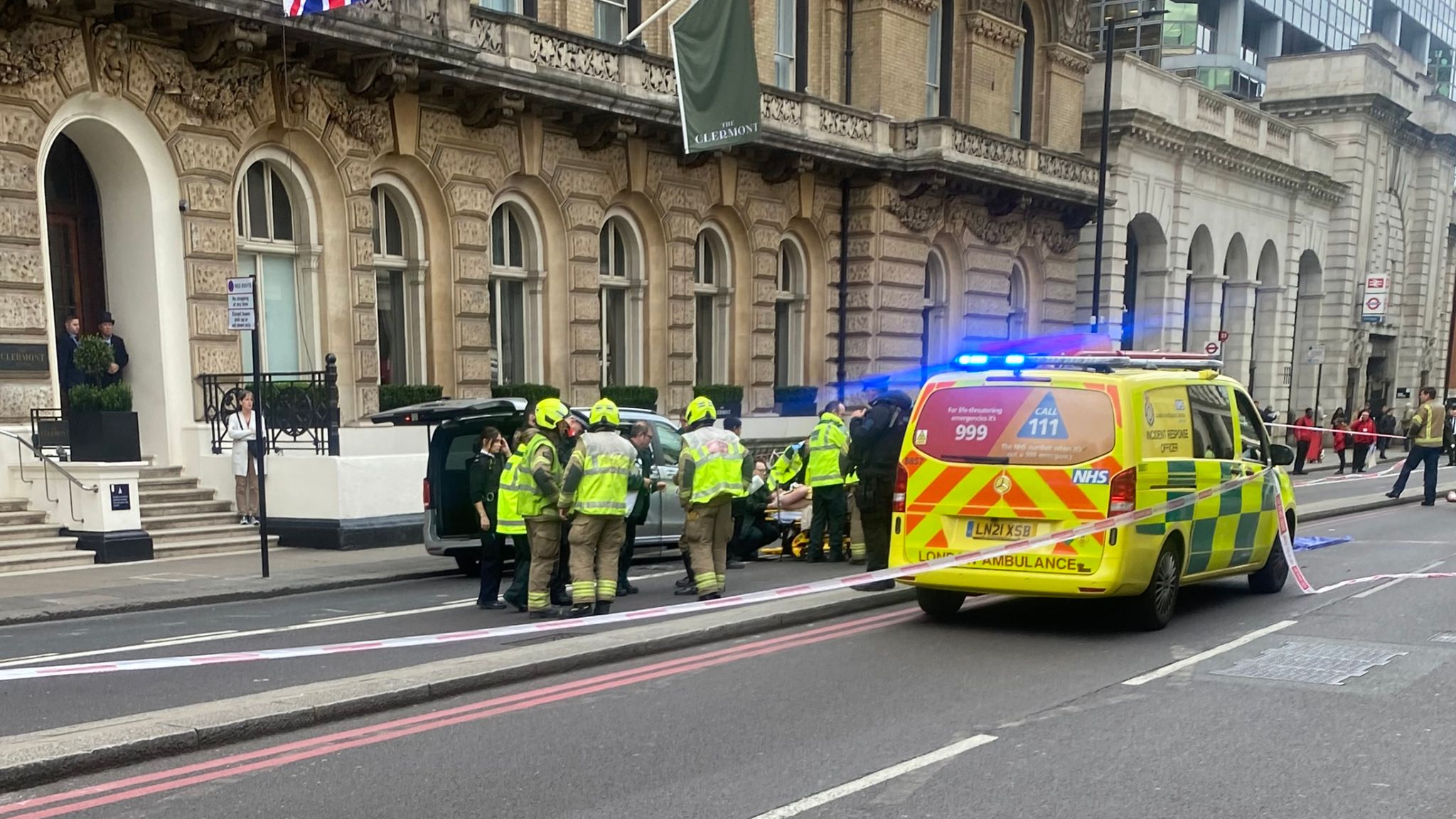 Household Cavalry horses cause 'total mayhem' after bolting through ...