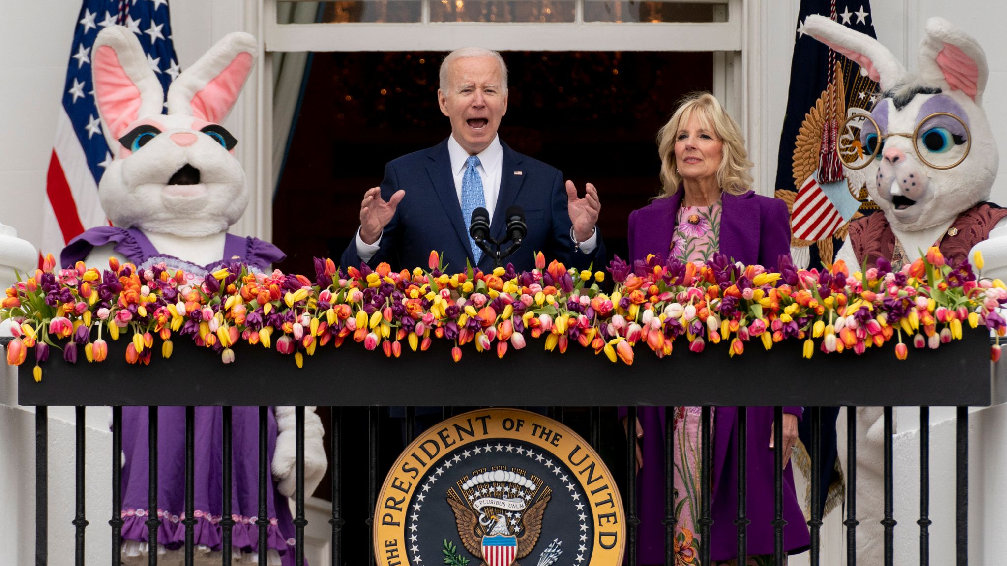 What s the deal with the white house easter bunny us news sky news