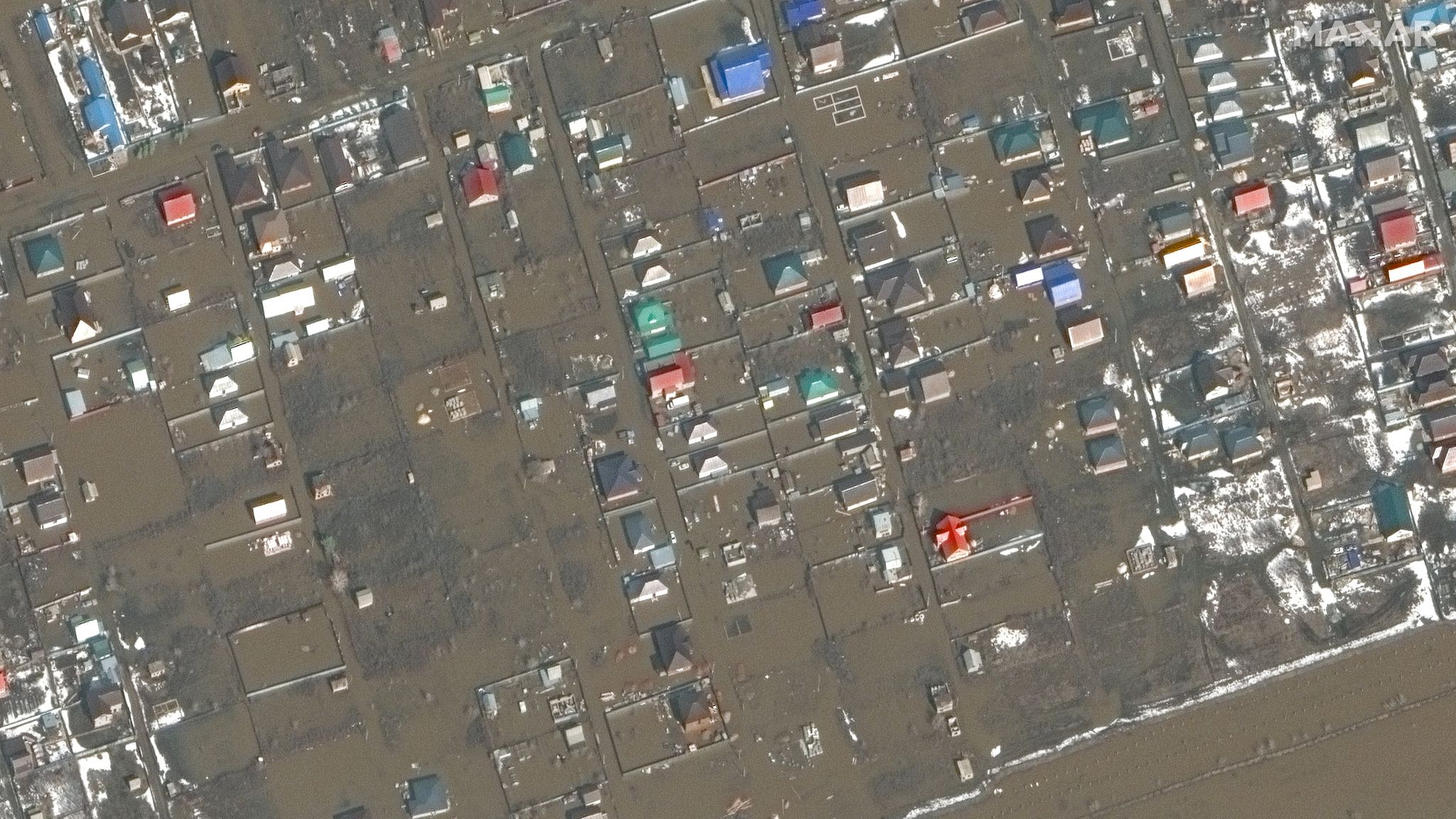 Russia and Kazakhstan floods: More than 100,000 people evacuated in ...