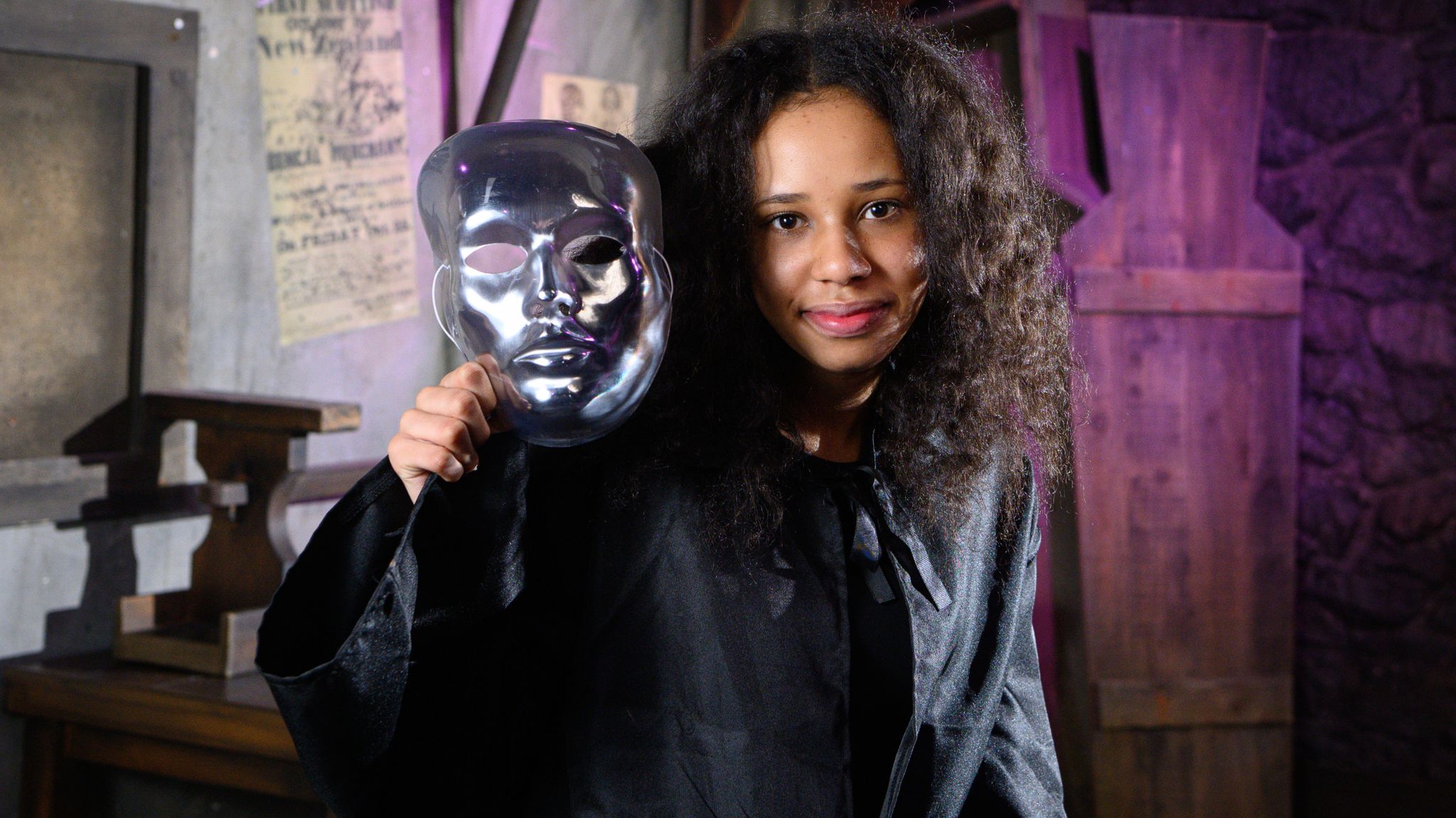 The Unknown from Willy's Chocolate Experience scares London Dungeon ...