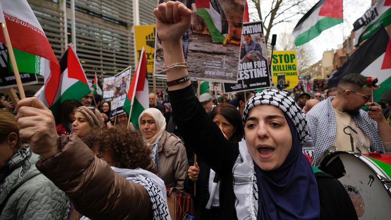 Israel-Hamas war: Protesters call for an end to the conflict on march ...