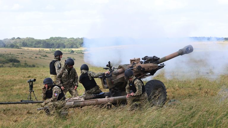British Army personnel on Salisbury Plain in Wiltshire as the New Zealand Defense Force and British Army teach members of the Ukrainian Armed Forces how to operate an L119 light gun in defense against Russia. Image date: Saturday, June 25, 2022.