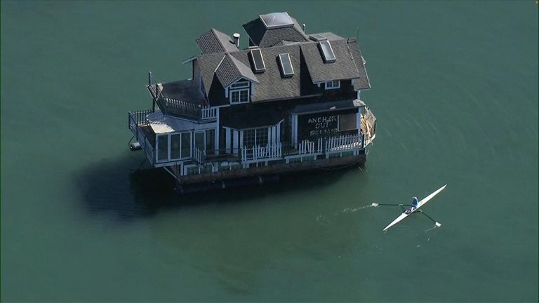 Two-storey house towed through San Francisco bay after being asked to ...