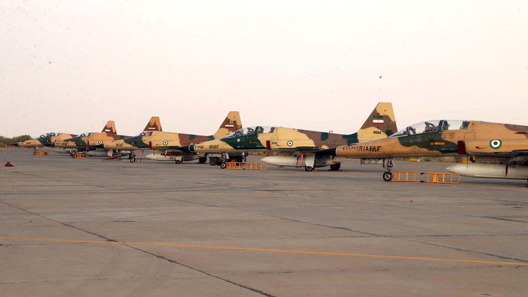 Μαχητικά αεροσκάφη απεικονίζονται στο Ισφαχάν τον Ιούλιο του 2023. Φωτογραφία: Ιρανικός Στρατός/WANA μέσω Reuters