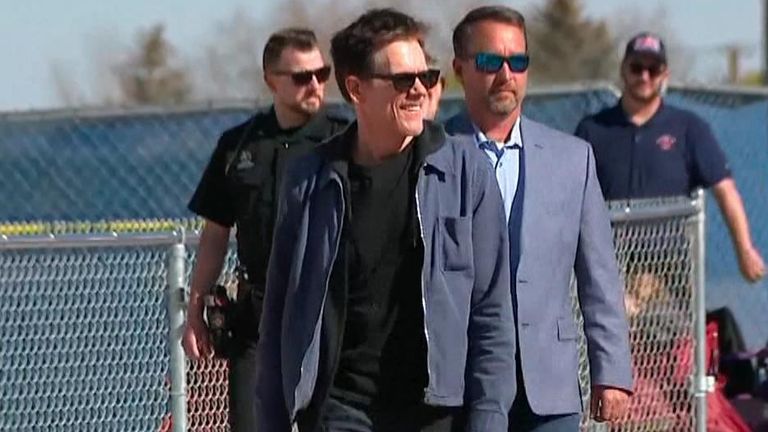 Kevin Bacon visits school where Footloose was filmed