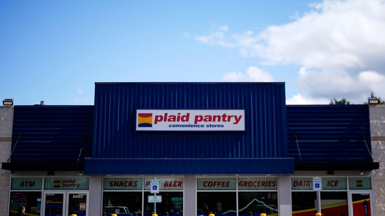 FILE - A Plaid Pantry convenience store is shown, April 9, 2024, in Portland, Ore. Oregon authorities are set to reveal the winner of the $1.3 billion Powerball jackpot. The Oregon Lottery says it will identify the person Monday, April 29, 2024. The winning Powerball ticket was sold at a Plaid Pantry convenience store in Portland in early April. The winner had contacted the Oregon Lottery to claim the prize. (AP Photo/Jenny Kane, file)