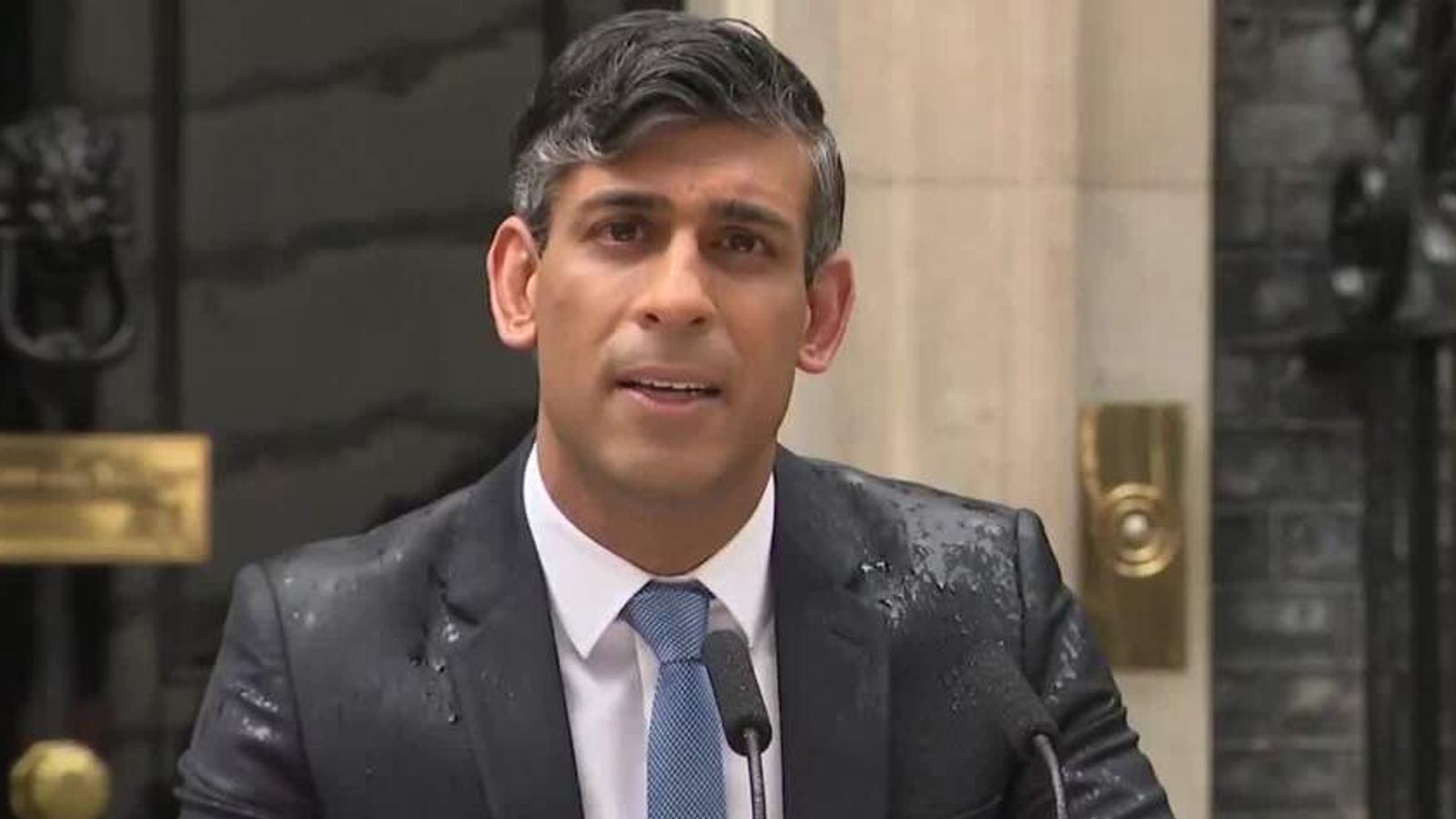 And so he spoke. And so he spoke. Правило so such such a. And so he spoke. Phrasal verbs в английском.