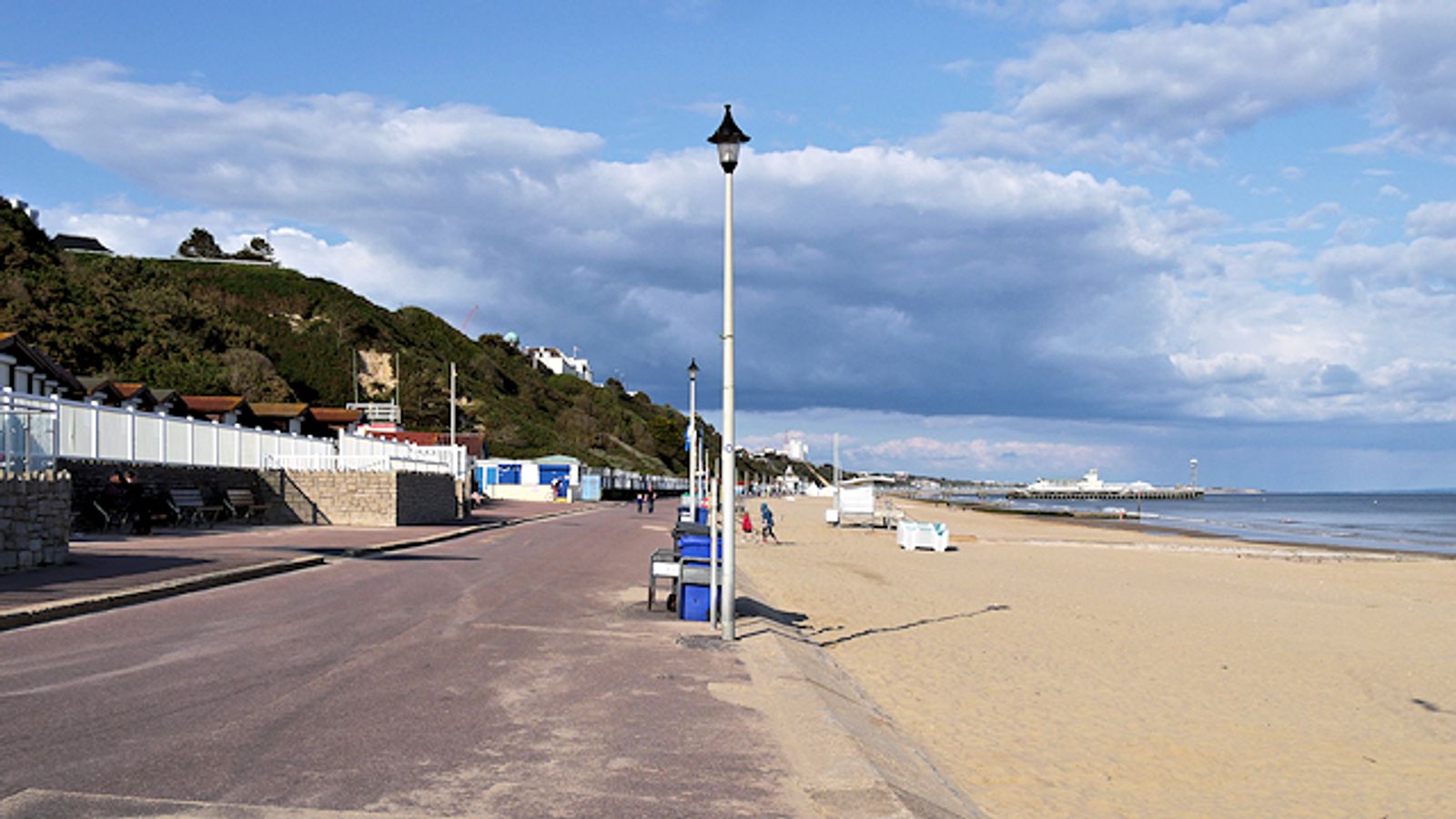 Bournemouth: Woman dies after two stabbed on Durley Chine Beach