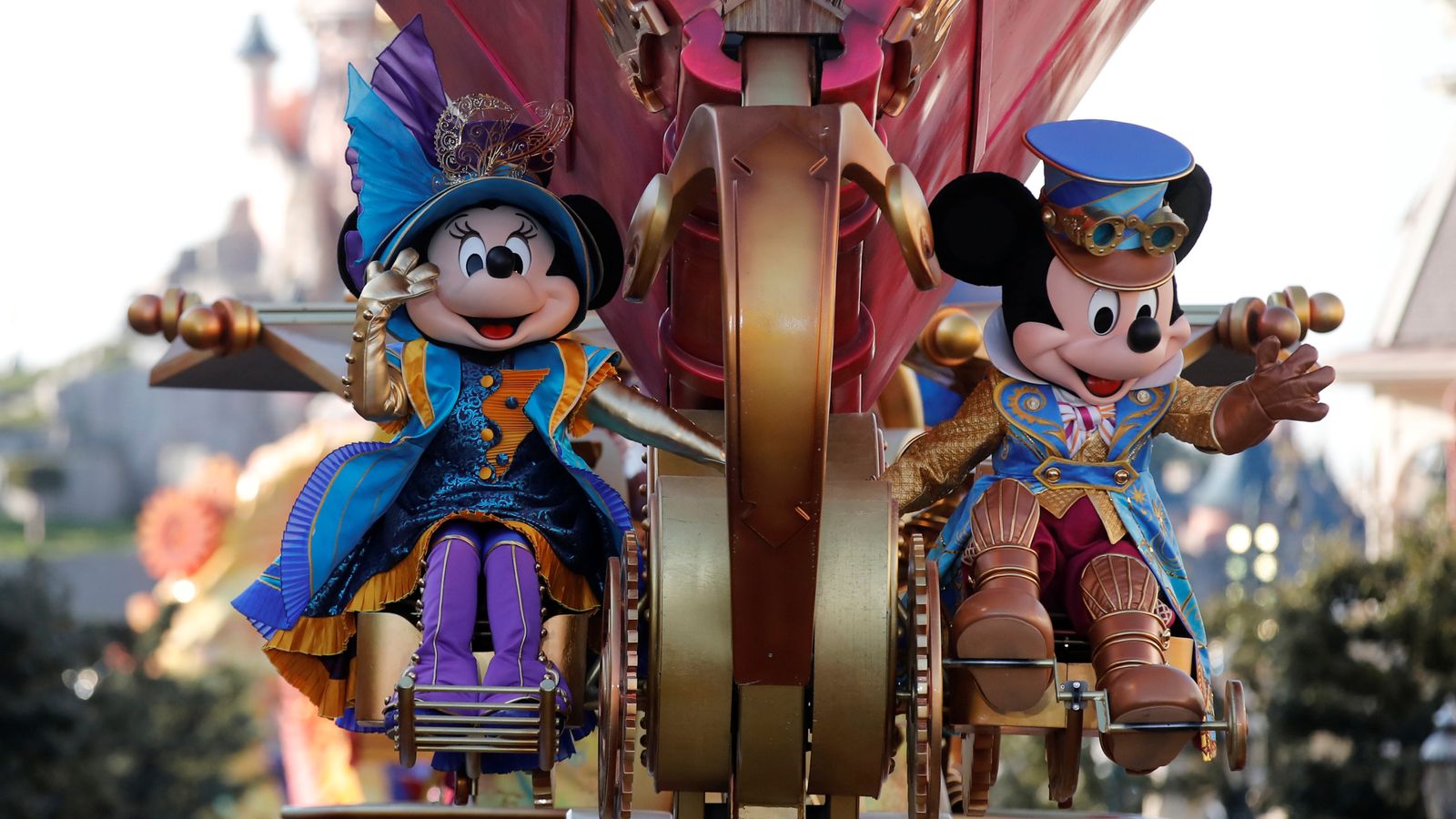 Disneyland: Aktor yang menghidupkan karakter seperti Mickey Mouse dan Putri Salju dari Magic United |  Berita AS