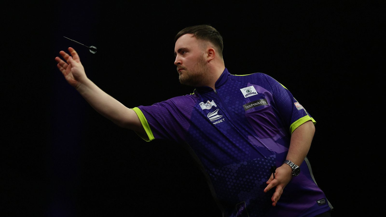 Luke Littler Hits Nine Darter In Premier League Final Uk News Sky News