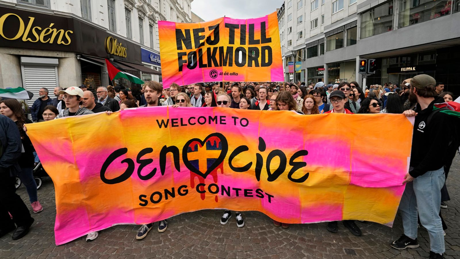 Eurovision 2024 Israel’s Eden Golan makes it through to grand final