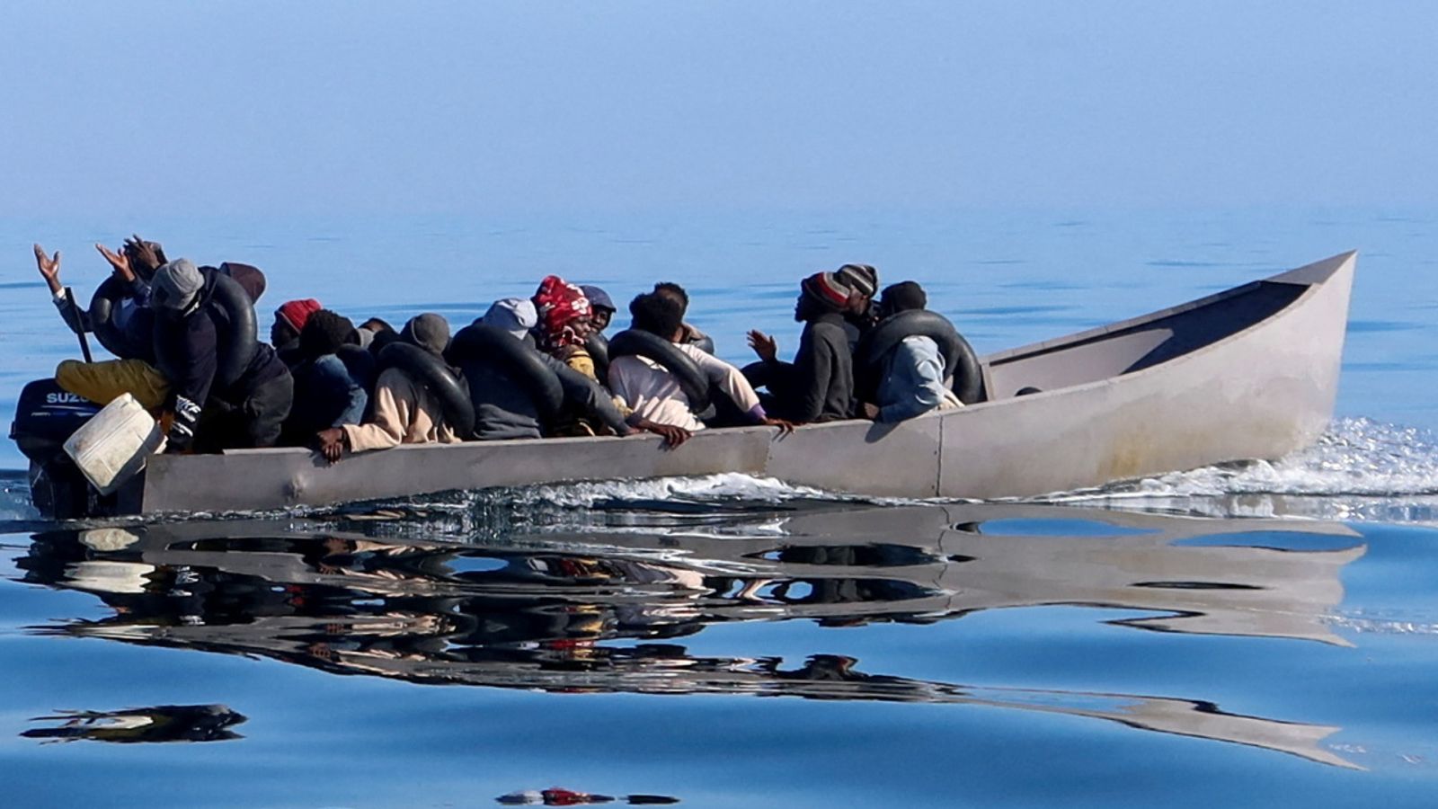 Secondo le autorità tunisine risultano dispersi più di 23 migranti che hanno preso una barca per raggiungere l’Italia  Notizie dal Regno Unito