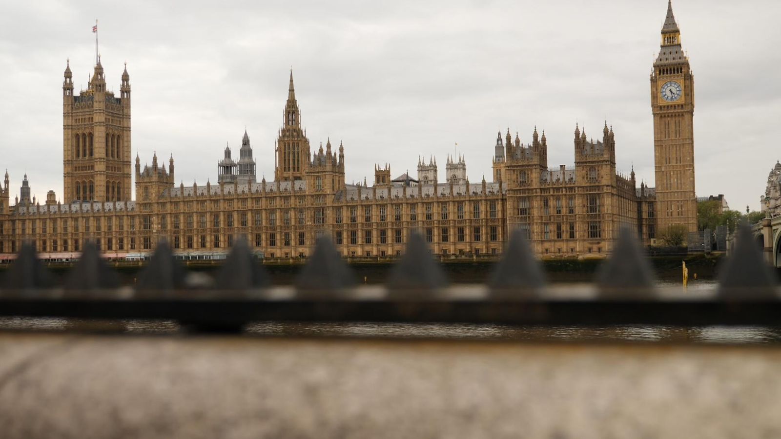 Commons approves plans to exclude from parliament MPs arrested on suspicion of serious offence